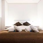 Well Located In The Old Town Hondarribia