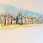 Well Located In The Old Town Apartman *