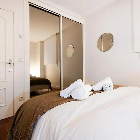 Well Located In The Old Town Hondarribia