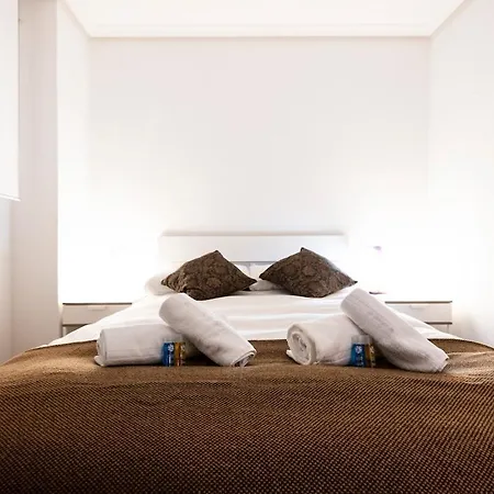 Well Located In The Old Town Hondarribia