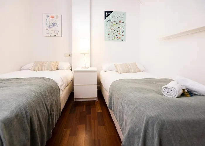 Well Located In The Old Town Hondarribia