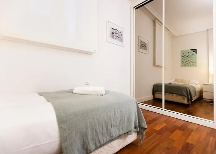 Apartment Well Located In The Old Town Hondarribia