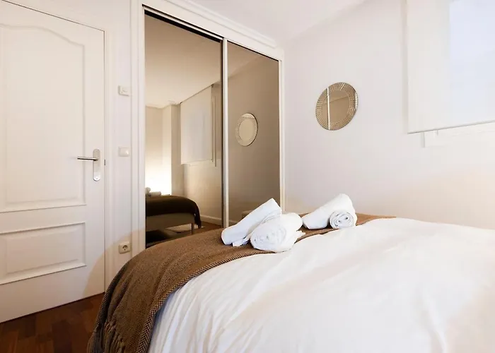 Well Located In The Old Town Hondarribia